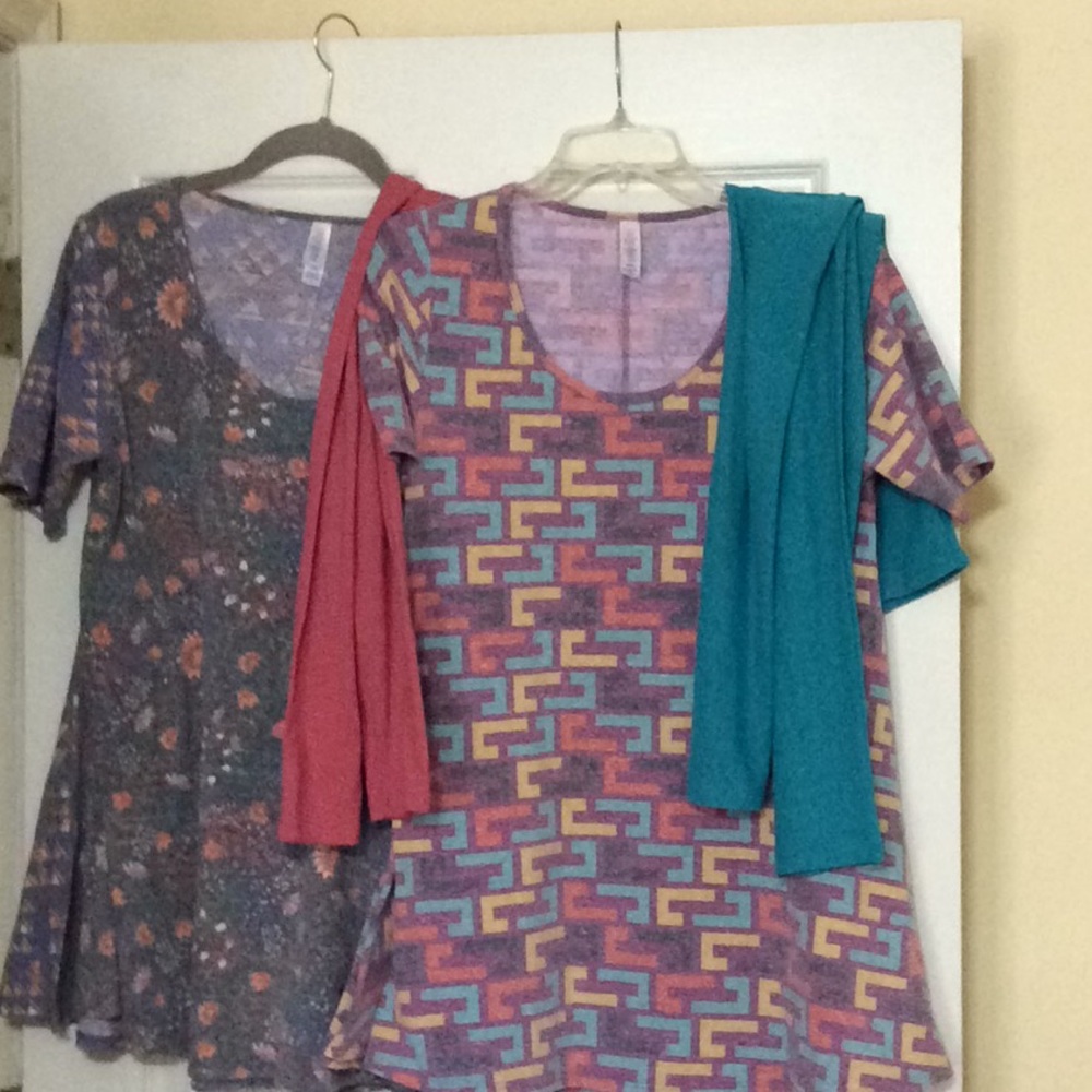2 outfits LuLaRoe perfect t and os leggings